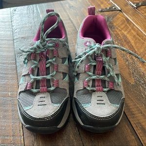 L.L. Bean Girls Trail Model Hiking Shoe Size 1